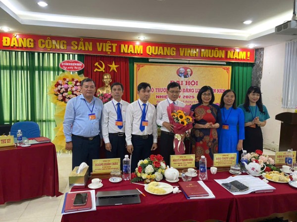 Chi bộ Trường Cao đẳng Luật miền Nam Tổ chức thành công Đại hội lần thứ ii (nhiệm kỳ 2025 - 2030)